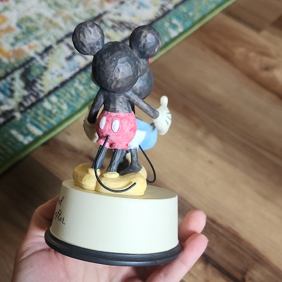Disney Mickey and Minnie Mouse 'Happily Ever After' Figurine - Picture 3 of 8